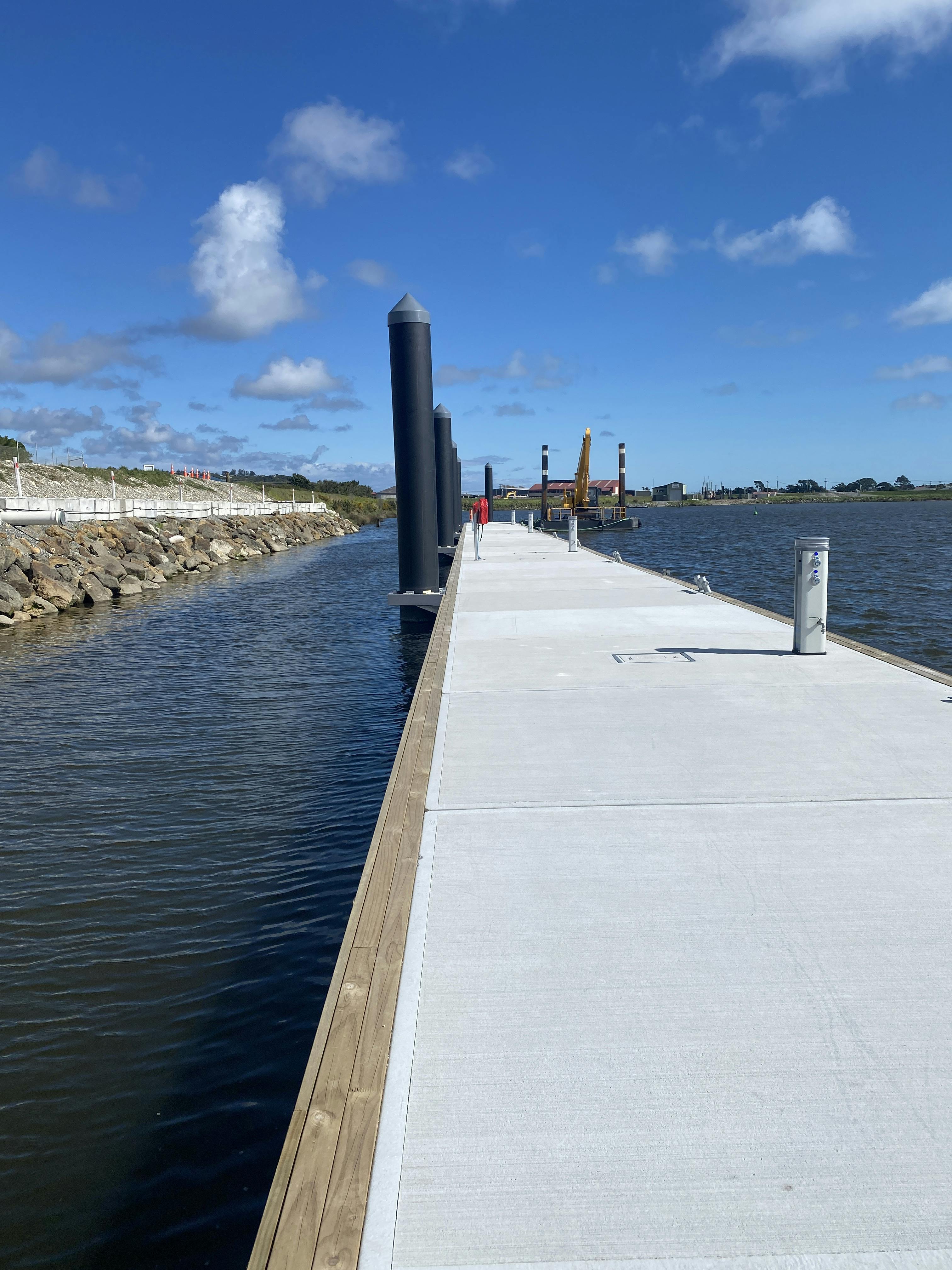 Floating pontoons 