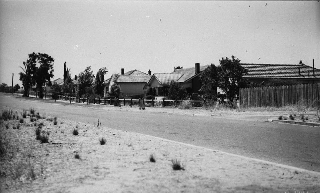 Hilton Streetscape - Rennie Crescent