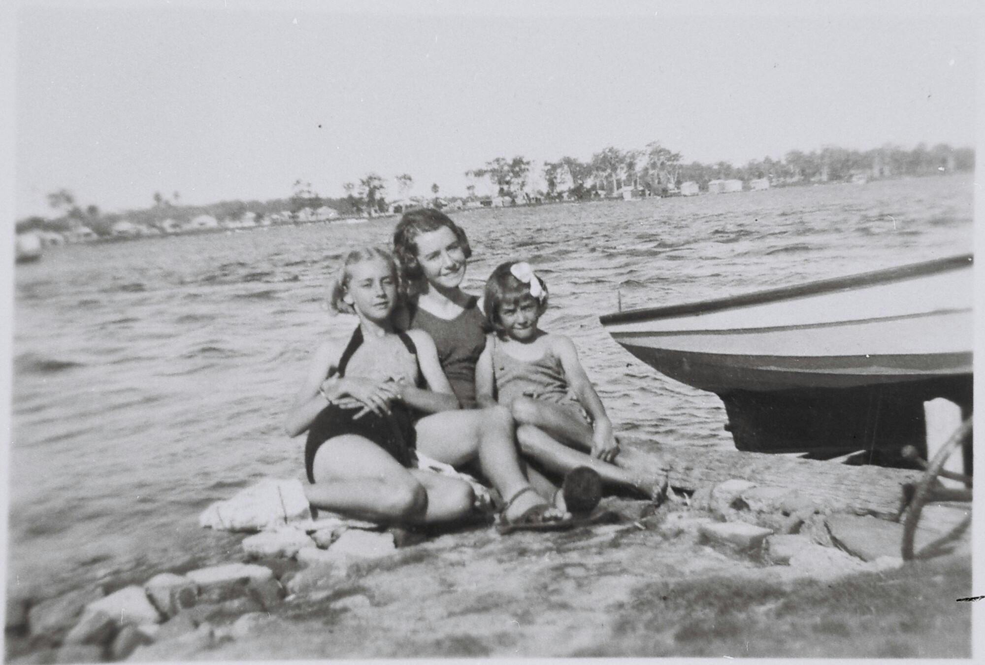 Ruth Holmes, Shirley Holmes and Joan Holmes May 1941 at Coon Island.