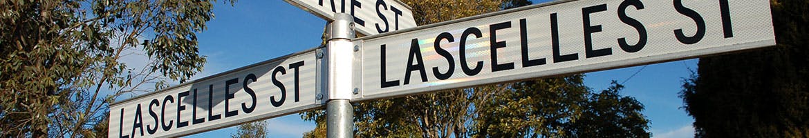 Street sign showing Lascelles Street, Braidwood