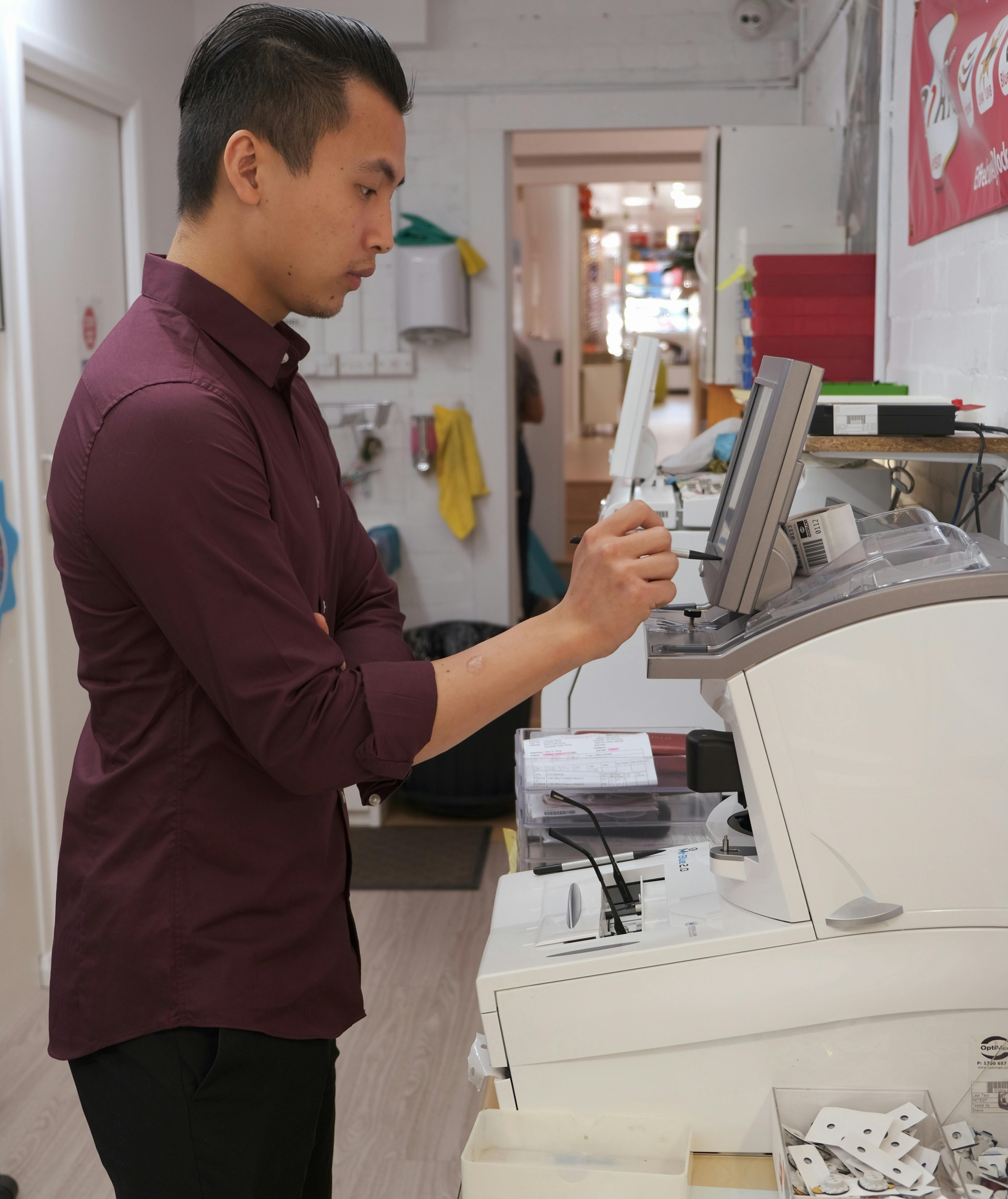 Elegance Eyewear Boutique with Jennifer Soh OverToYou