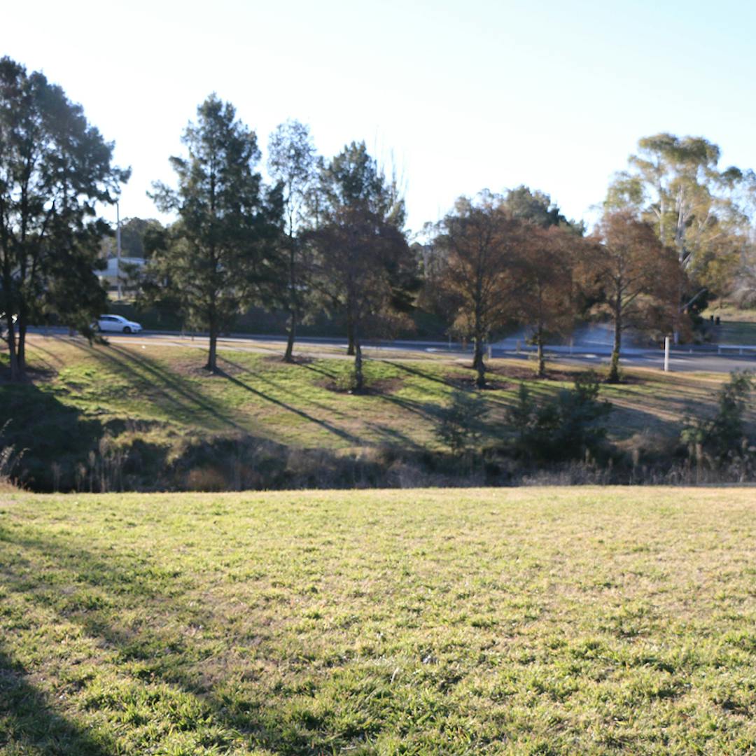 Approximate location of Queanbeyan River shared path and bridge