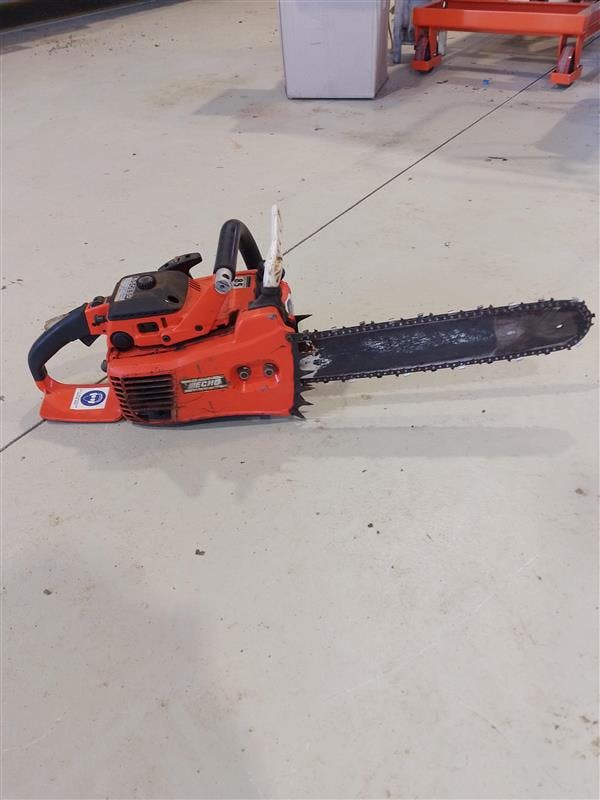 Chainsaw (2).jpg