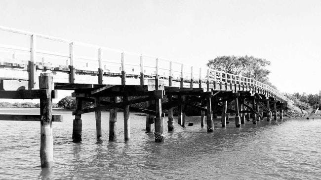 North Ck Rd Bridge Abandoned 1970.jpg