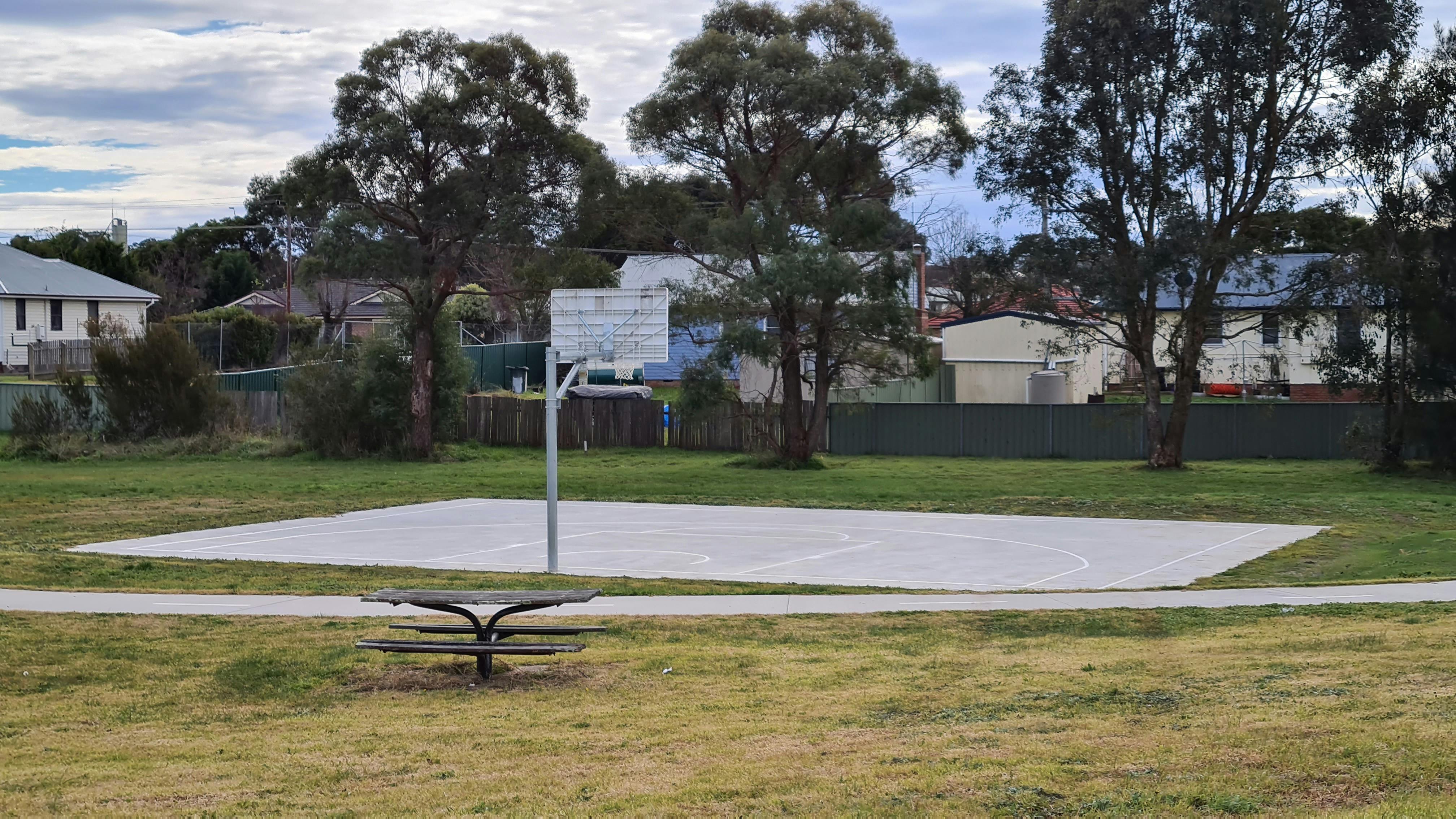 Bladwell Park Half Basketball Court.jpg