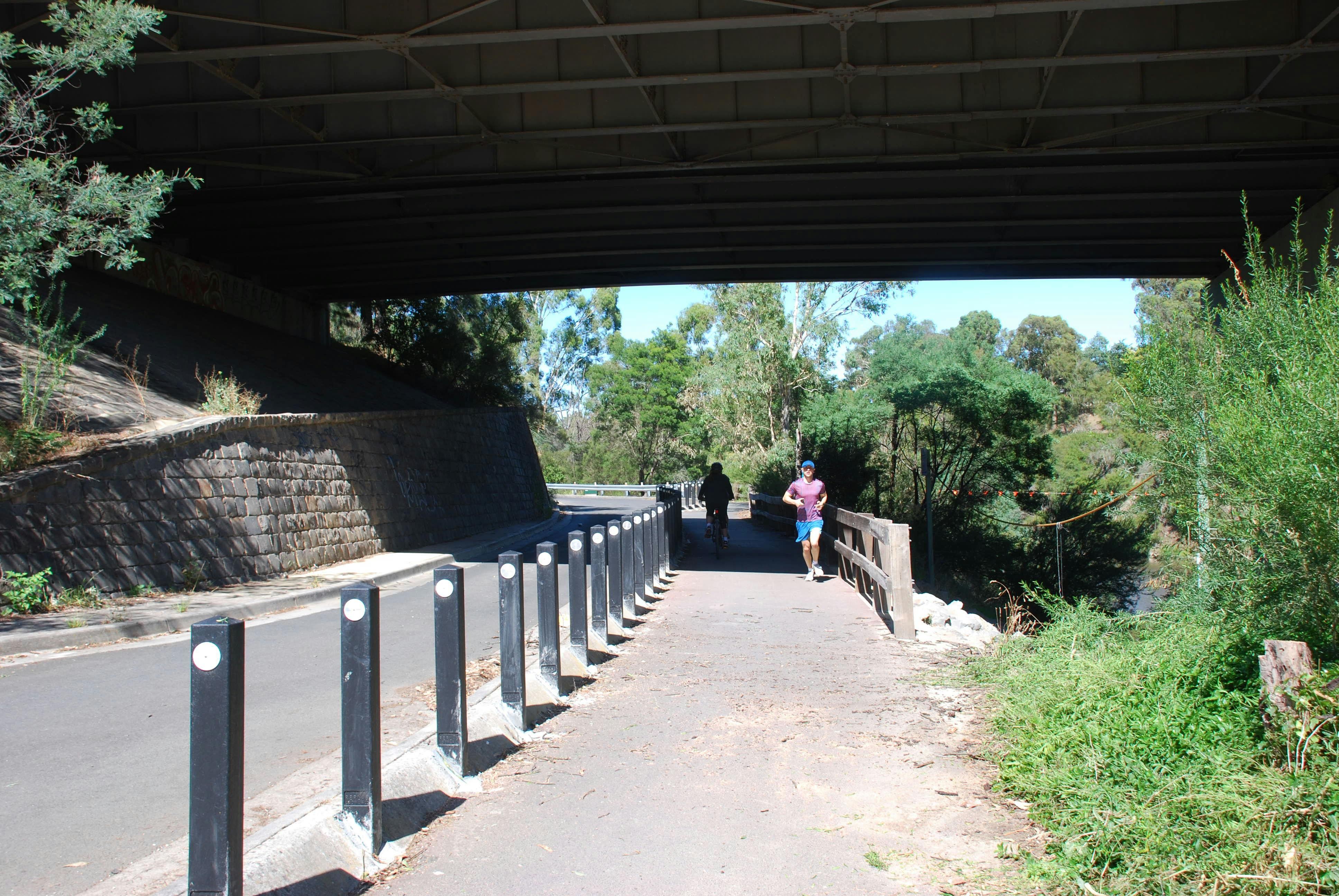 Main Yarra Trail Under Fitzsimons Bridge