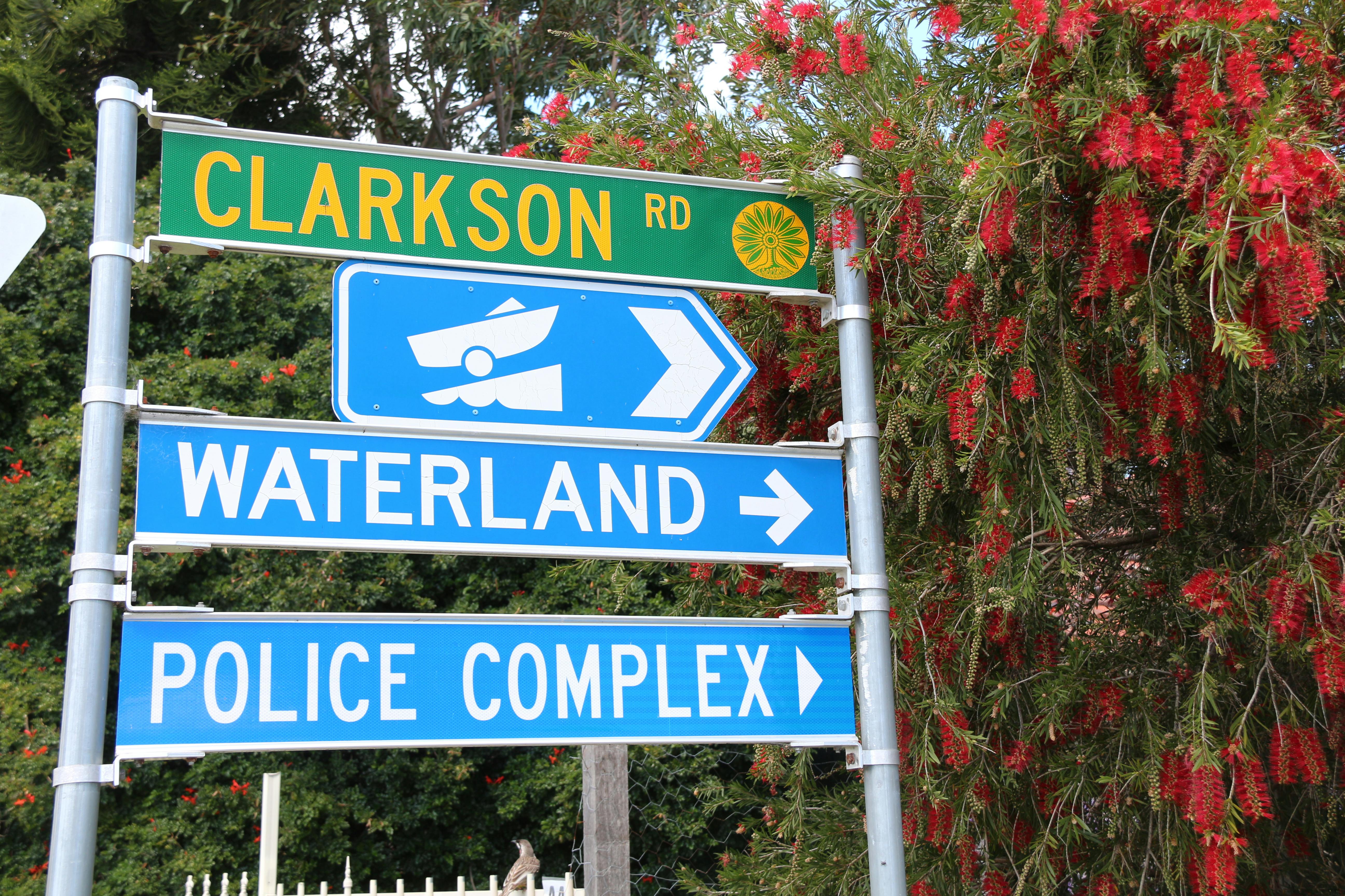 Maylands Waterland Sign