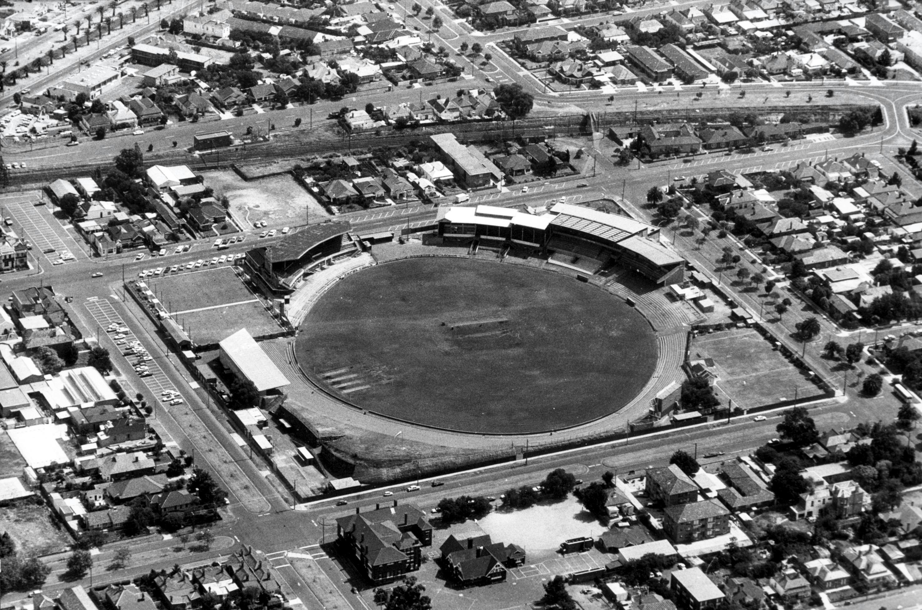 1975 aerial image of Windy Hill, courtesy of The Age archives