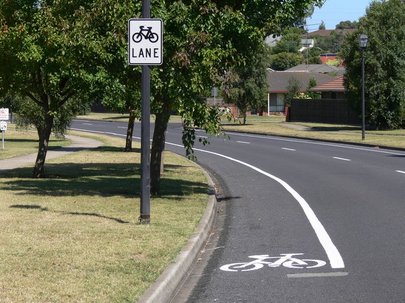 Designated Bicycle Lane does not allow parking
