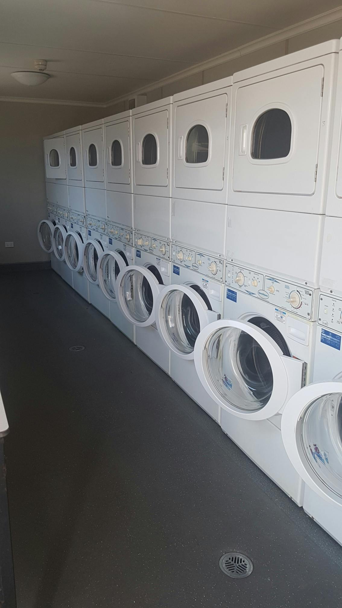 Transportable laundry facilities