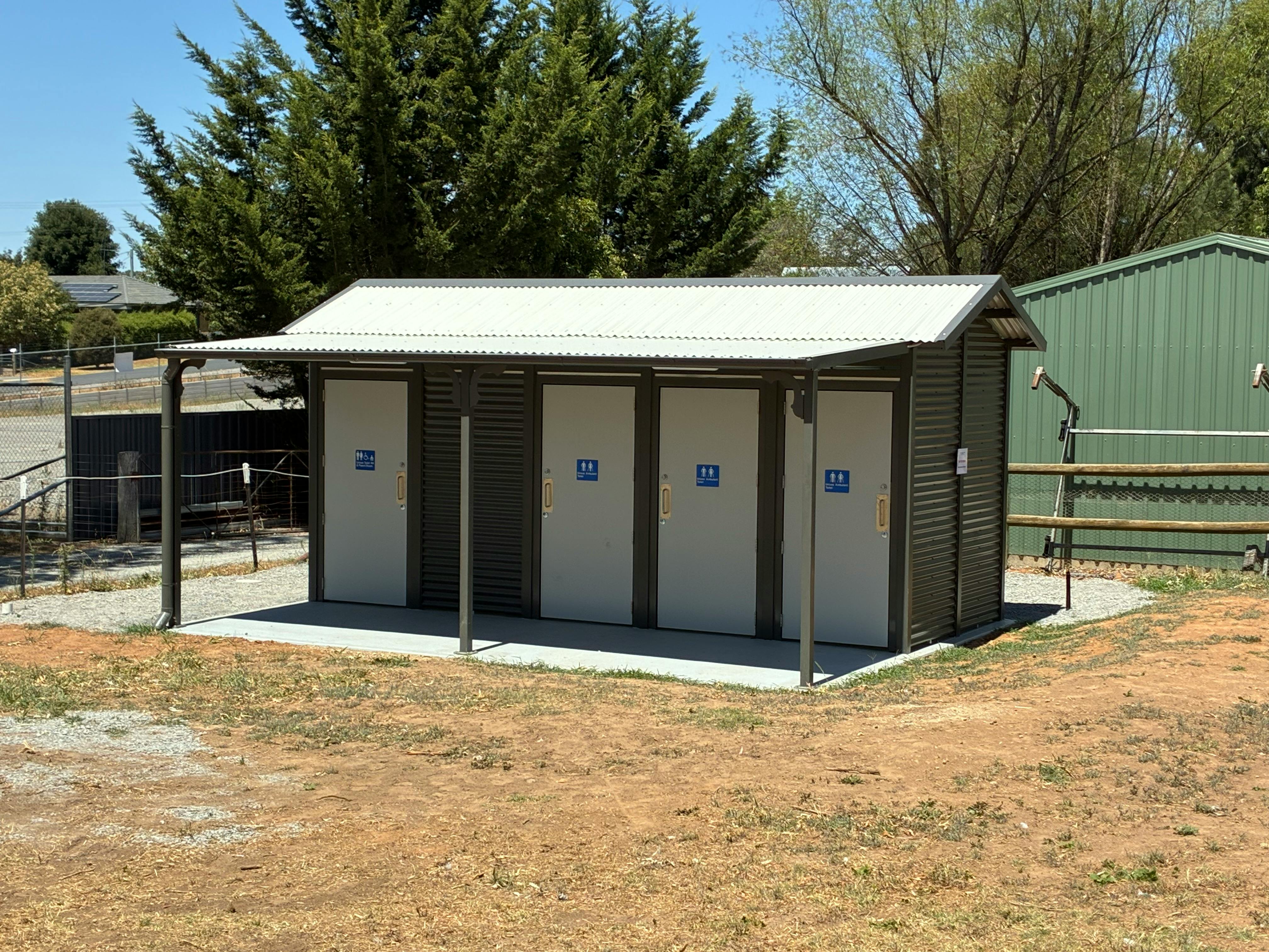 Amenities building.JPG