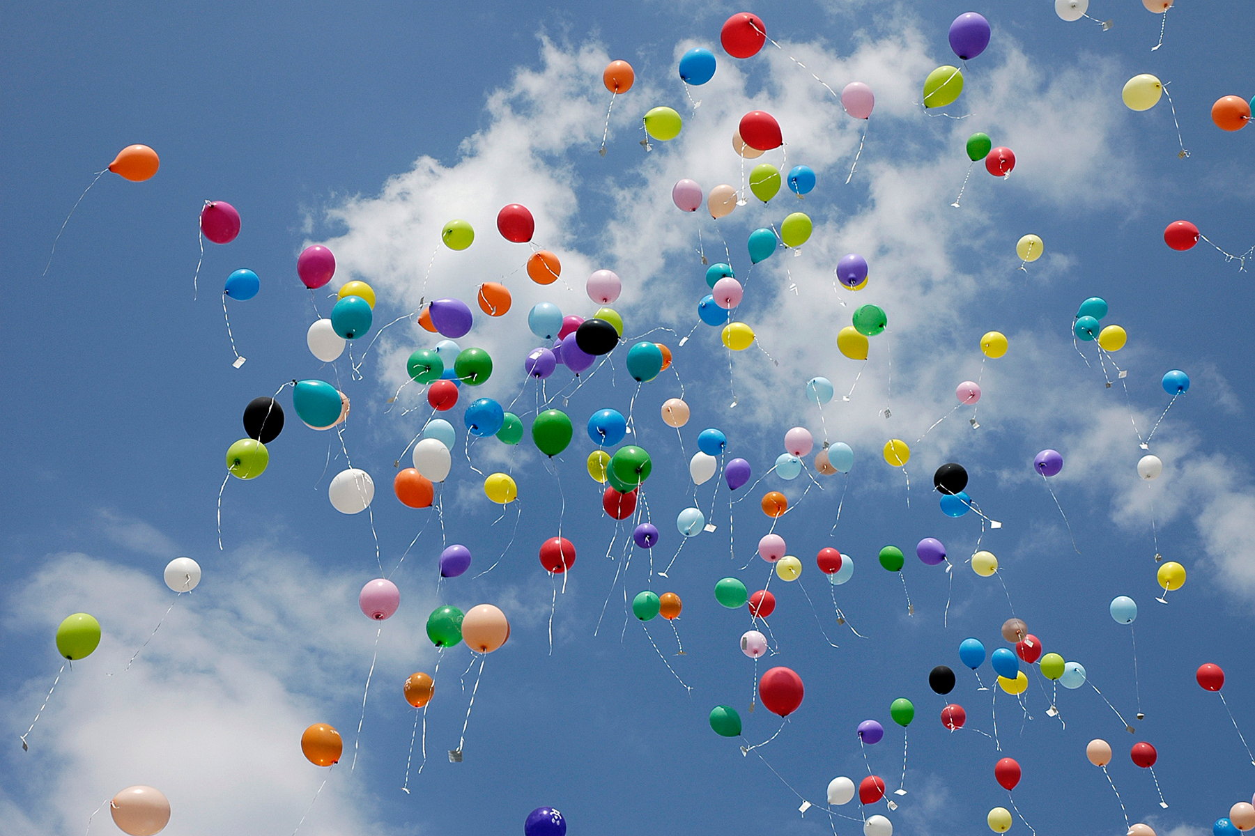 Gas filled outlet balloons