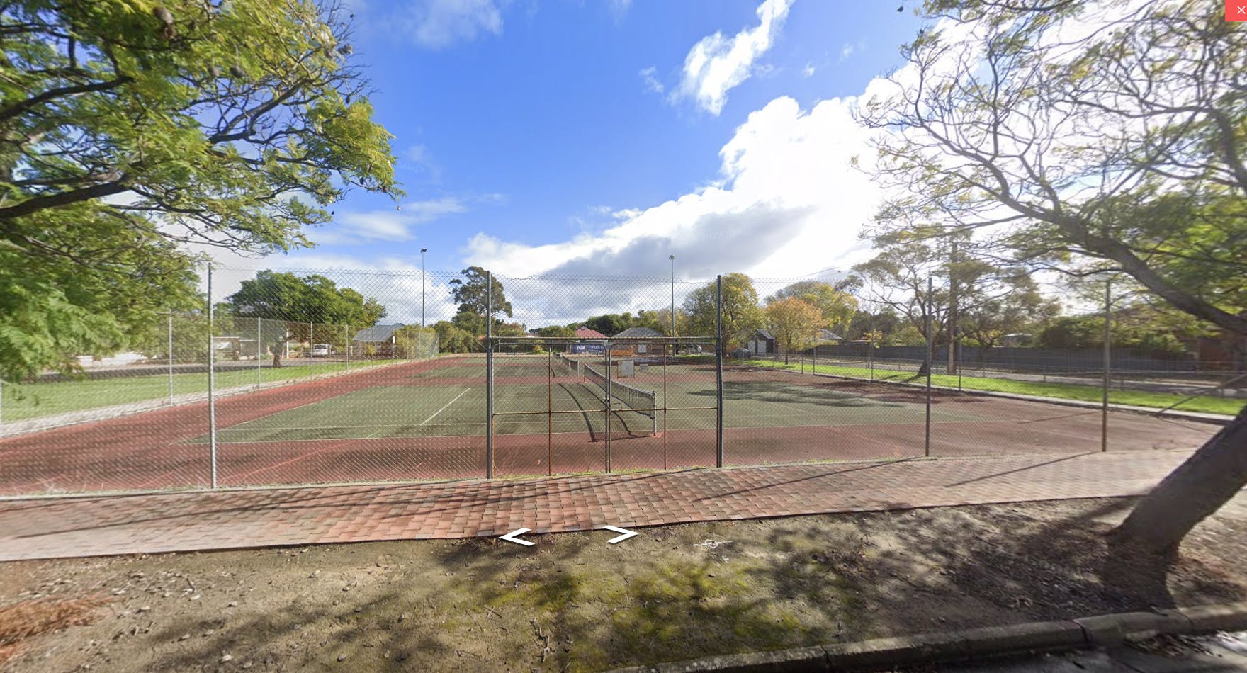 Clovelly Avenue view facing west