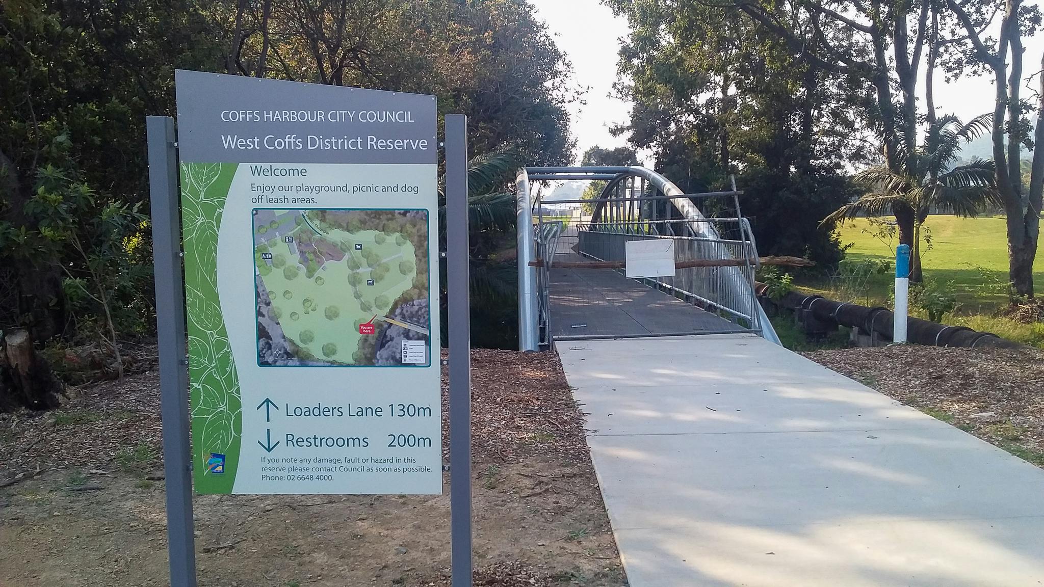 Cycleway/foot bridge entry