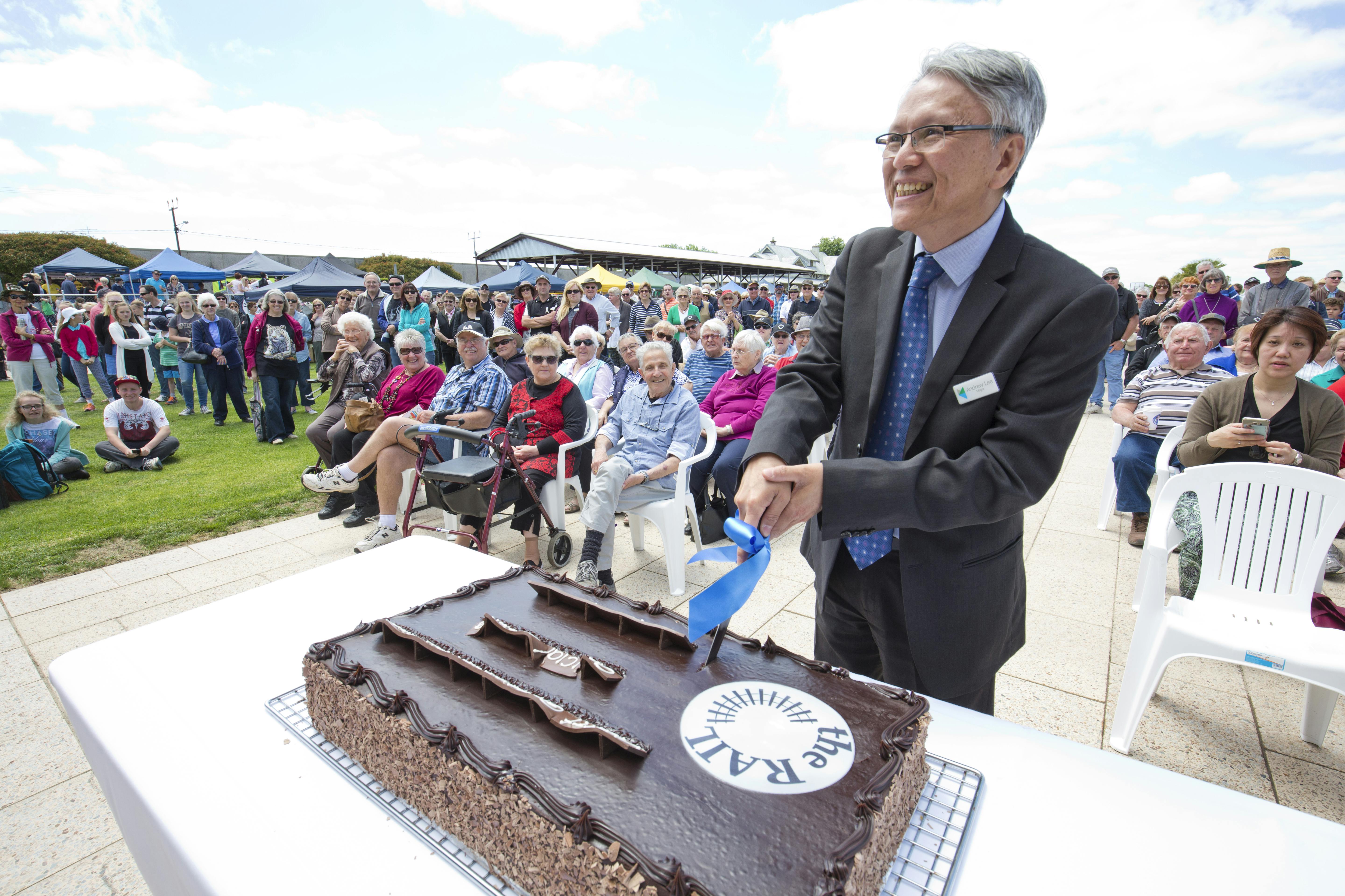 Cutting the official cake