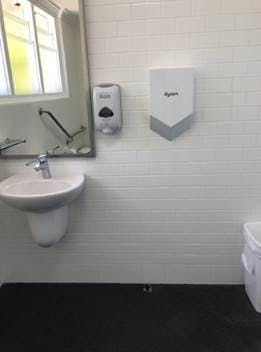 RENOVATED - Drabble House Bathroom Facilities