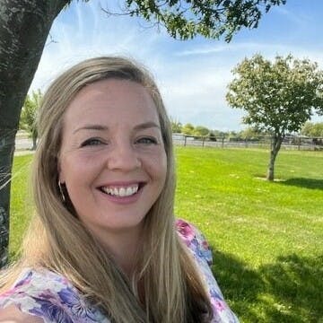 Team member, Dr Niamh Donnellan 