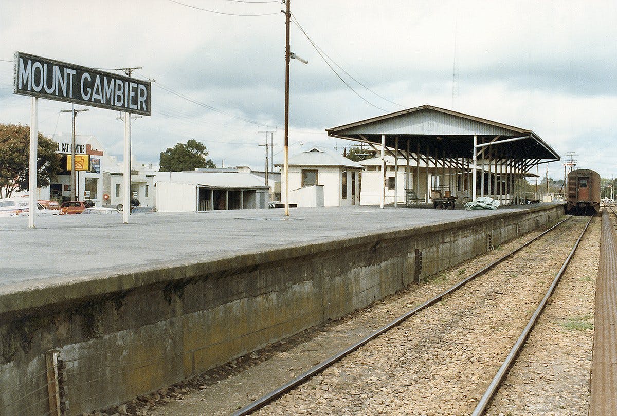 5 Gamb Station 1985