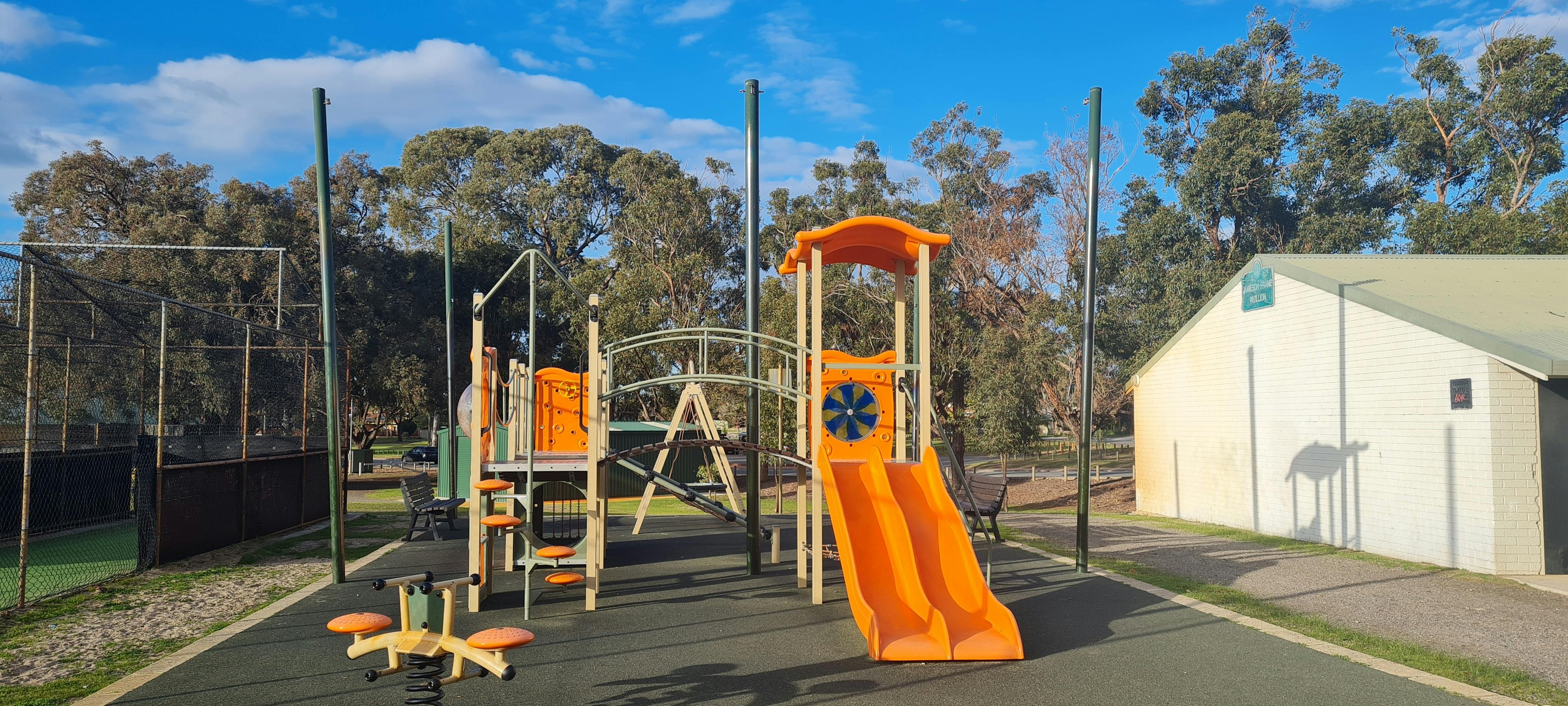 Upper Hillcrest Play Space Area Northern Side ( 0 - 6 years) 