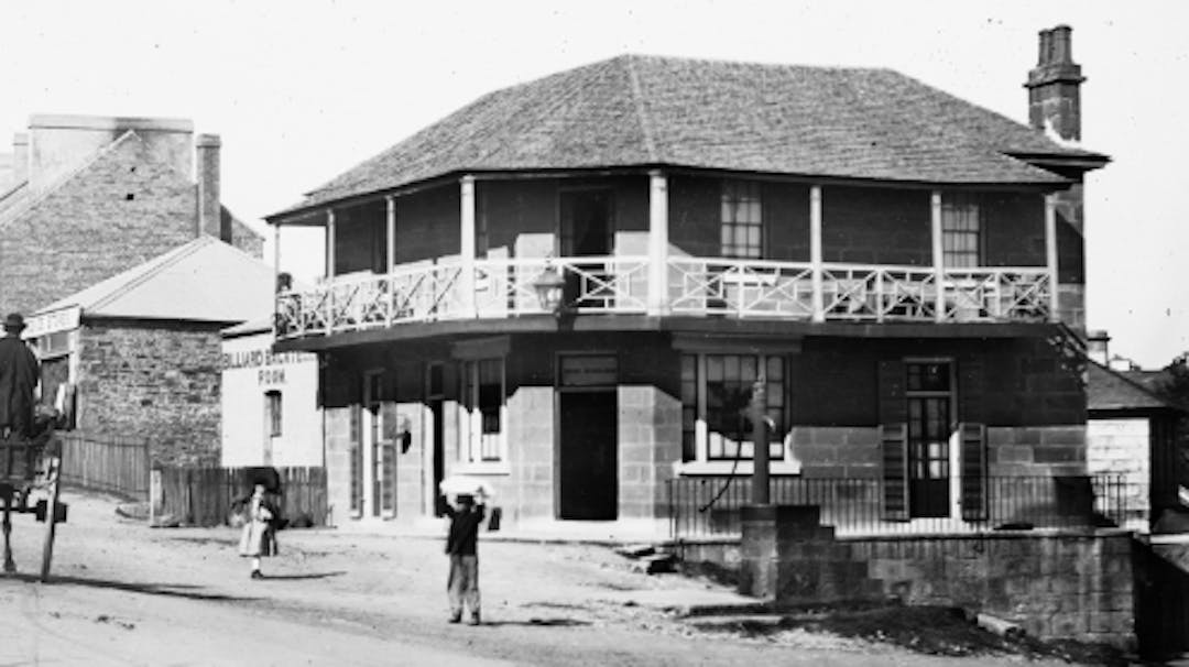 Historic photo of the site when it was "Nicholson's Hotel" https://collection.sl.nsw.gov.au/record/YRlDr6qn/PpwJ2Bm83oVOO 