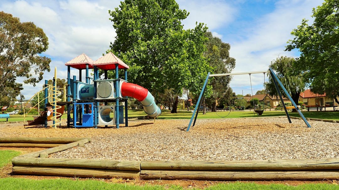 Trowbridge/Tarturninthi Reserves, Mitchell Park Making Marion