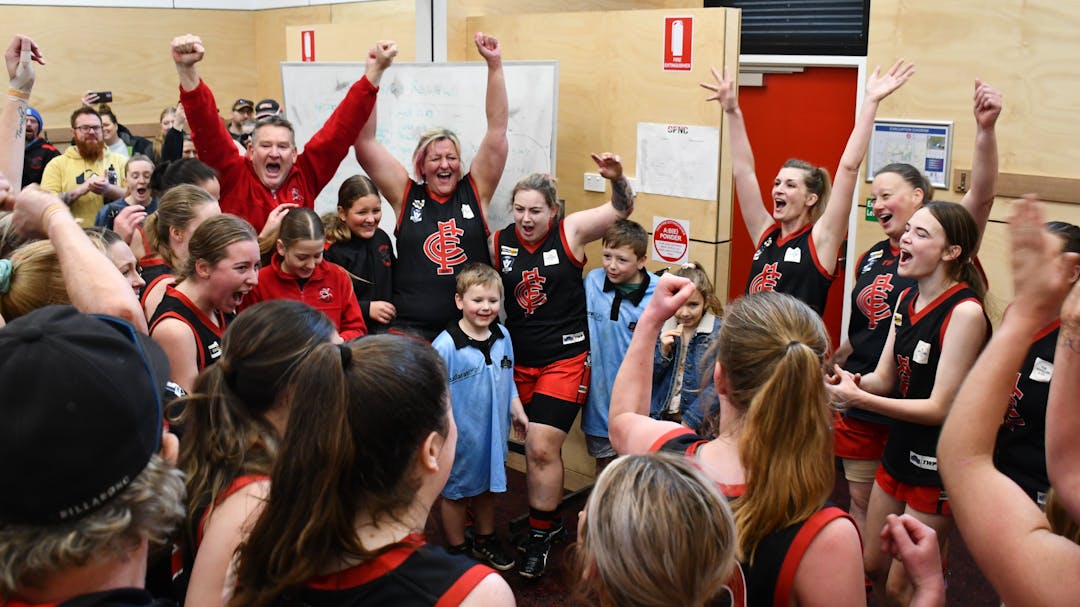 Carisbrook Lady Redback Womens Football Team. Photo credit: The Maryborough District Advertiser