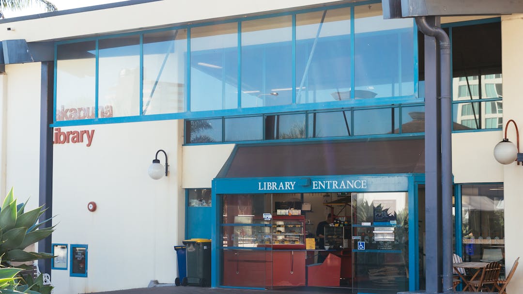 Takapuna Library