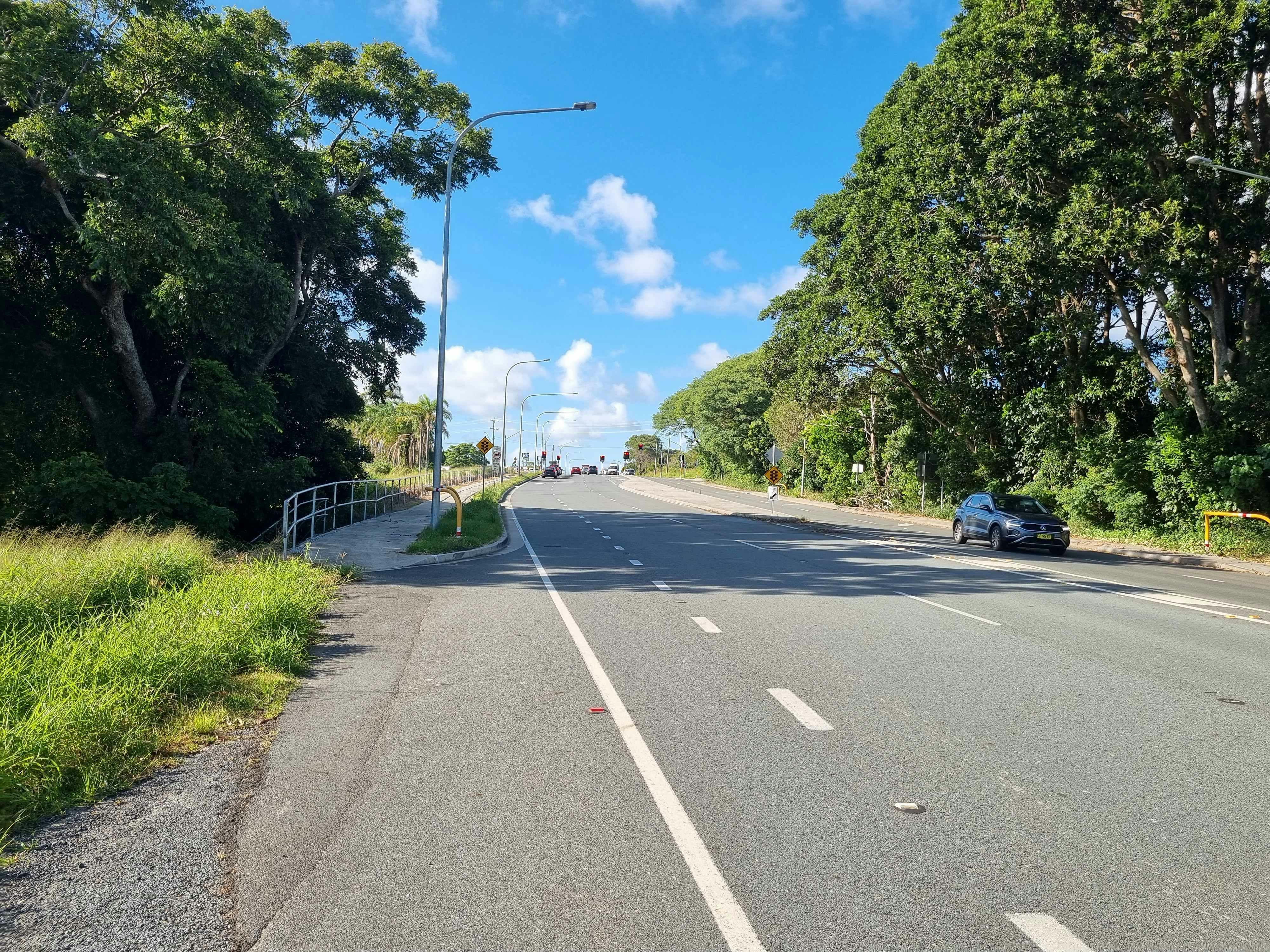 Tweed Coast Road looking south towards the Cudgen Road intersection.jpg