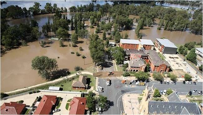 Wagga Beach