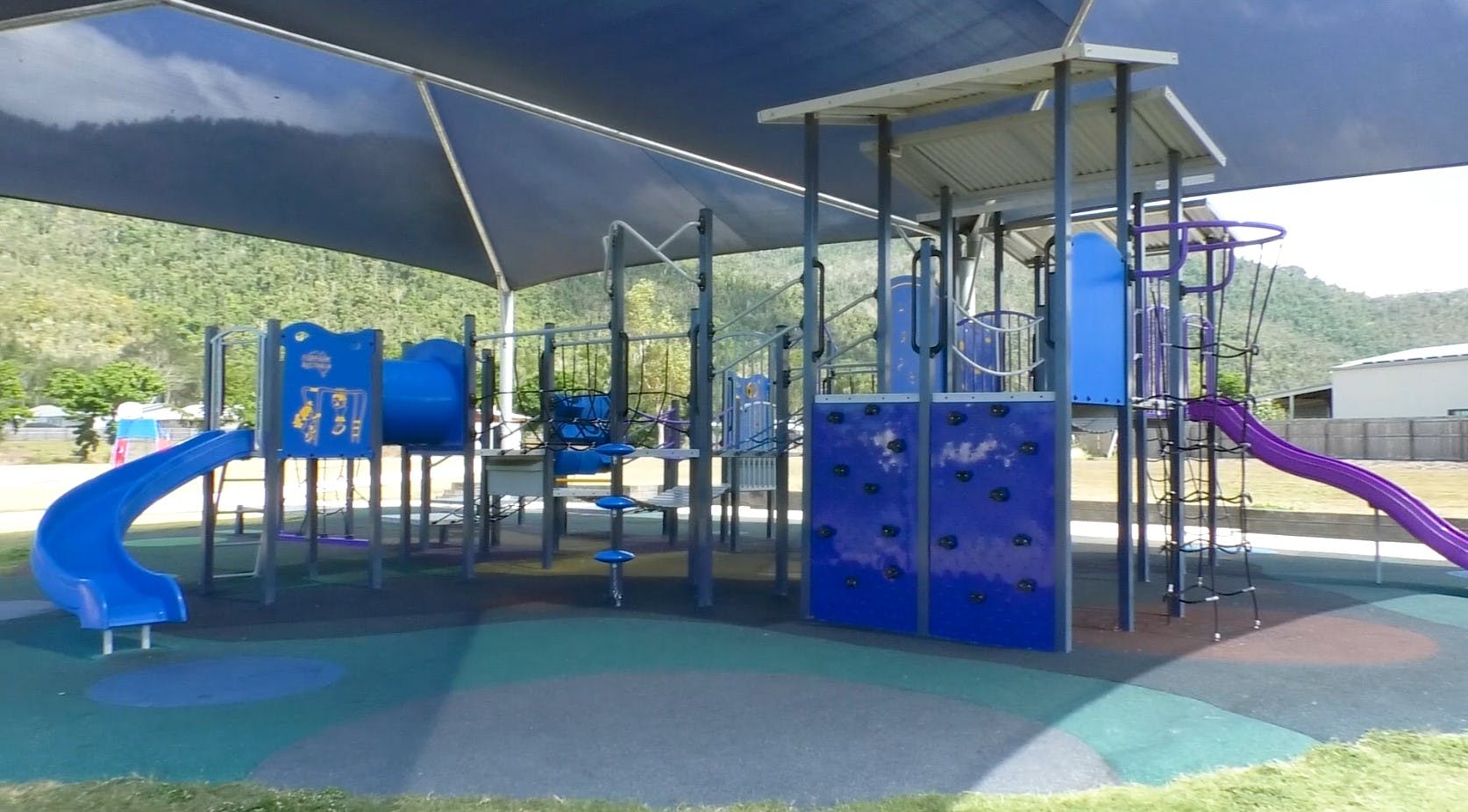 Cannonvale Lakes playground.jpg