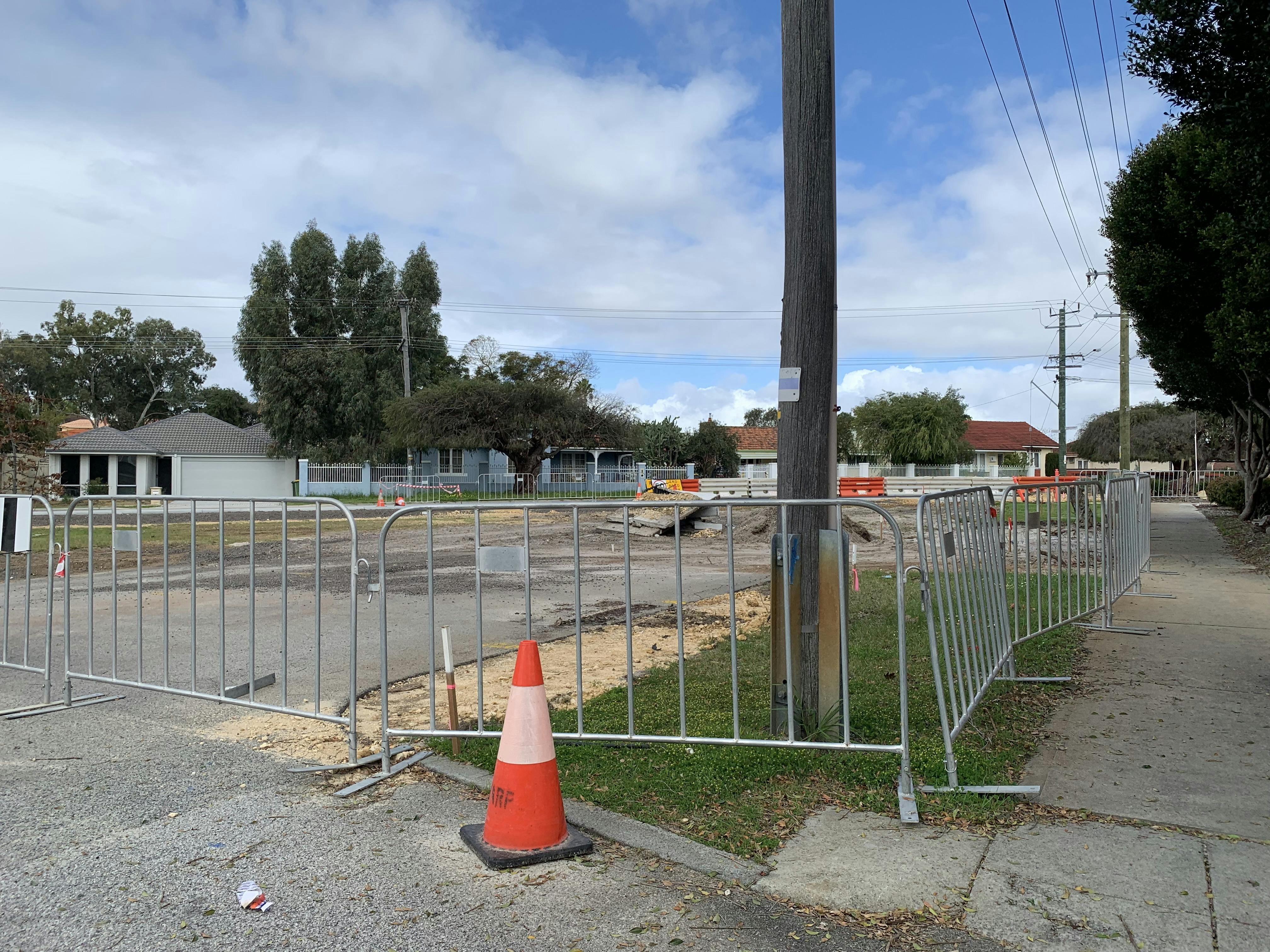 03 Commencement of partial closure of Stannard Street.JPG