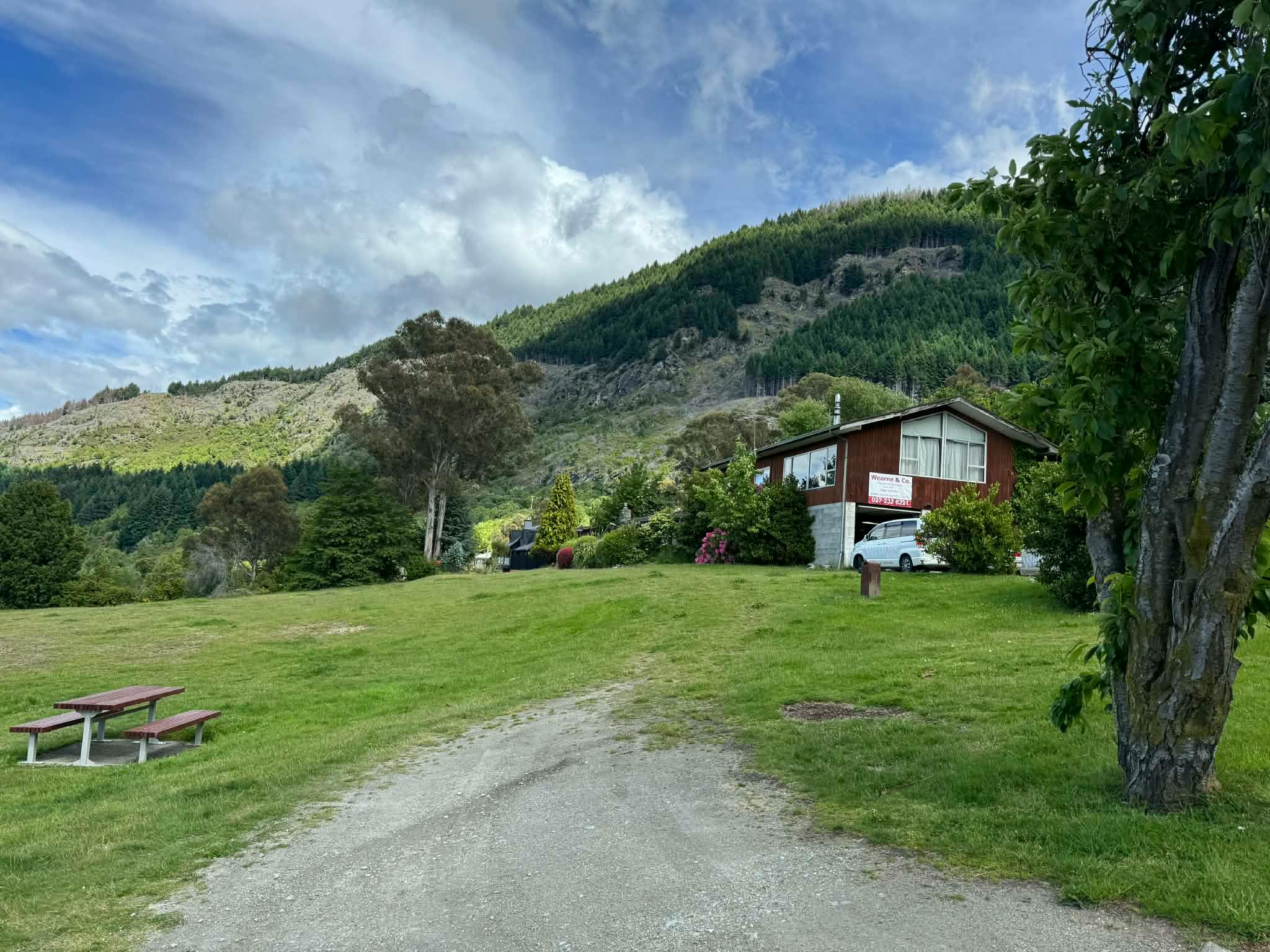 Entry to Sunshine Bay Reserve from Fernhill Road.