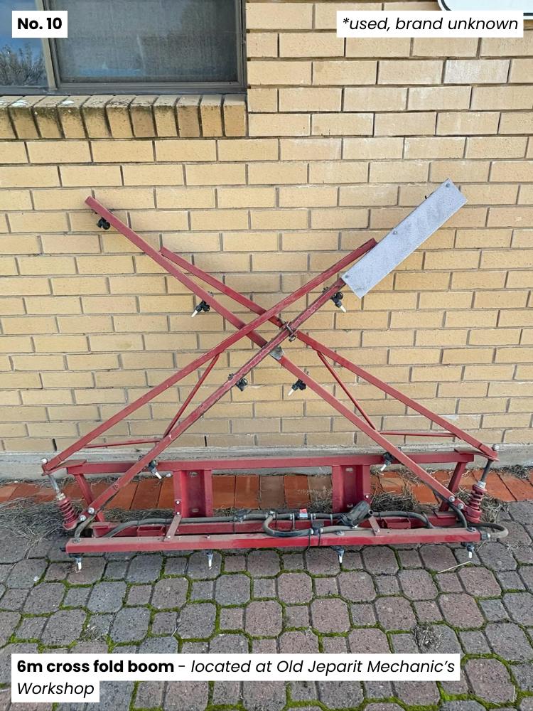 10. Cross Fold Boom - Old Jeparit Mechanics Workshop.png