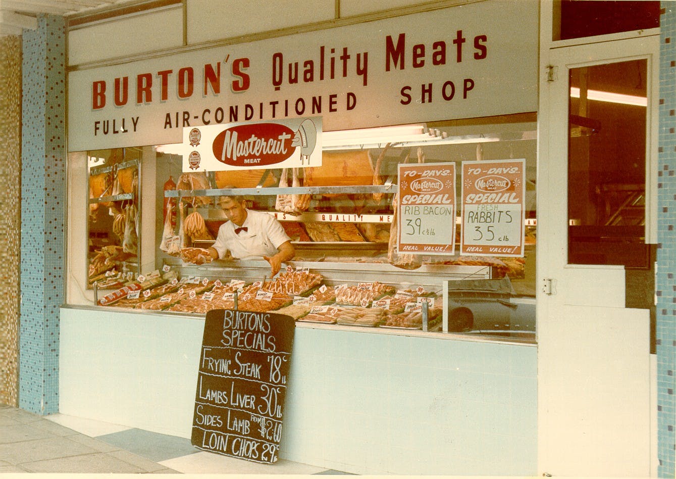 Harry Burton  his Butchers shop in Pace Road Medina on 1966.jpg
