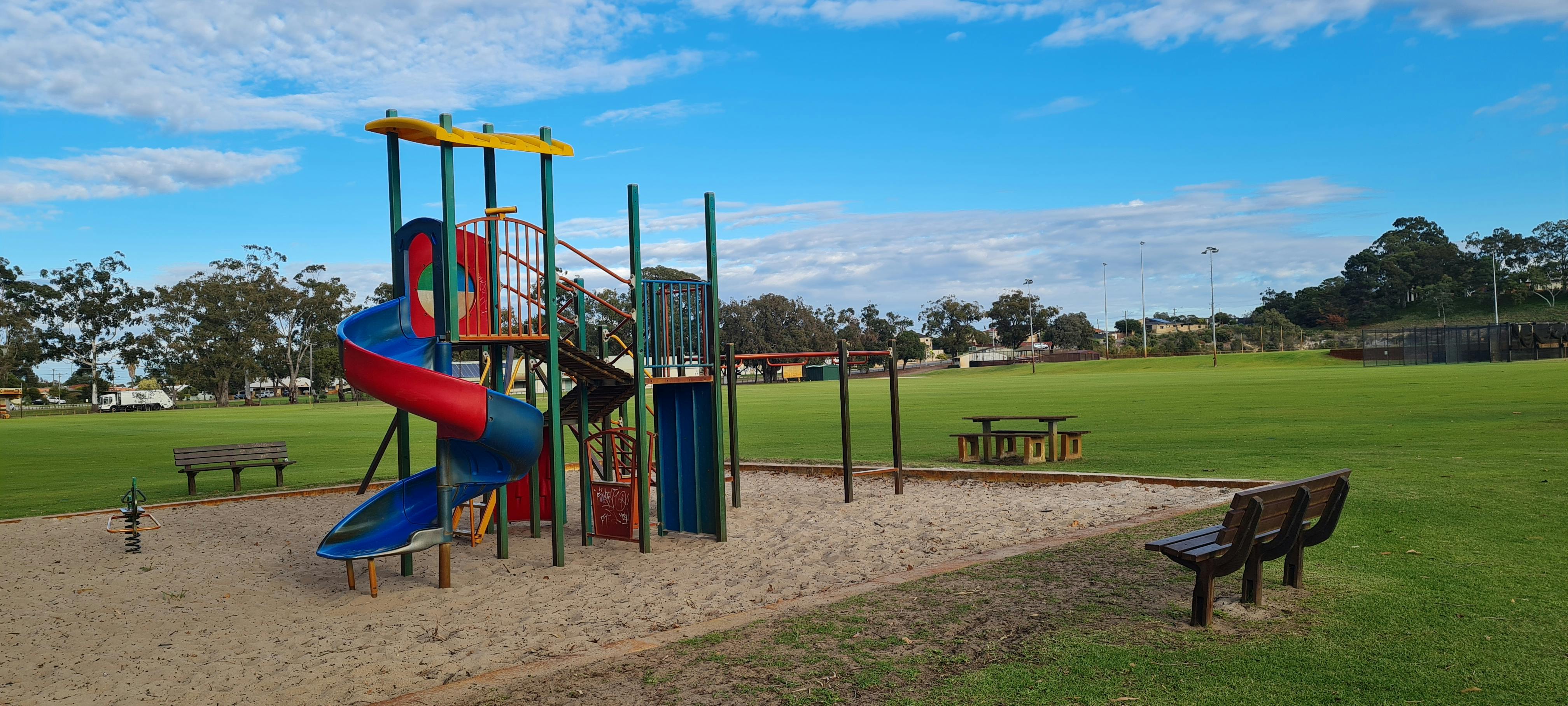 Lower Hillcrest Play area, photo from Drake Street.jpg