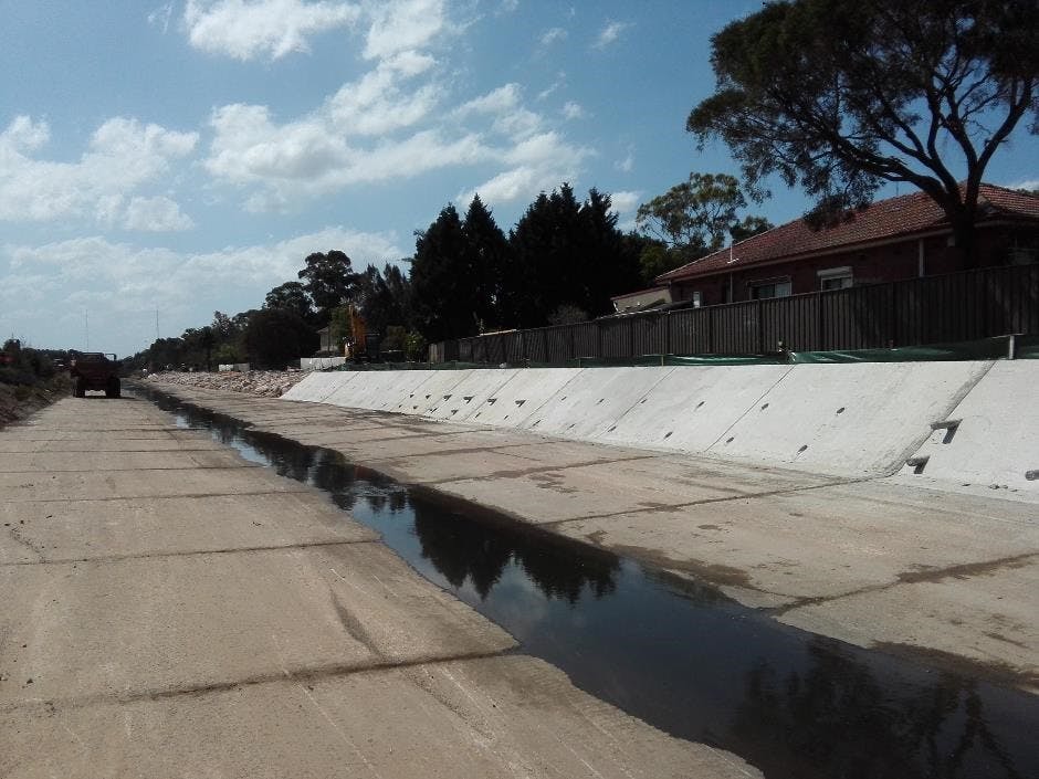 Renewed concrete bank, east wall