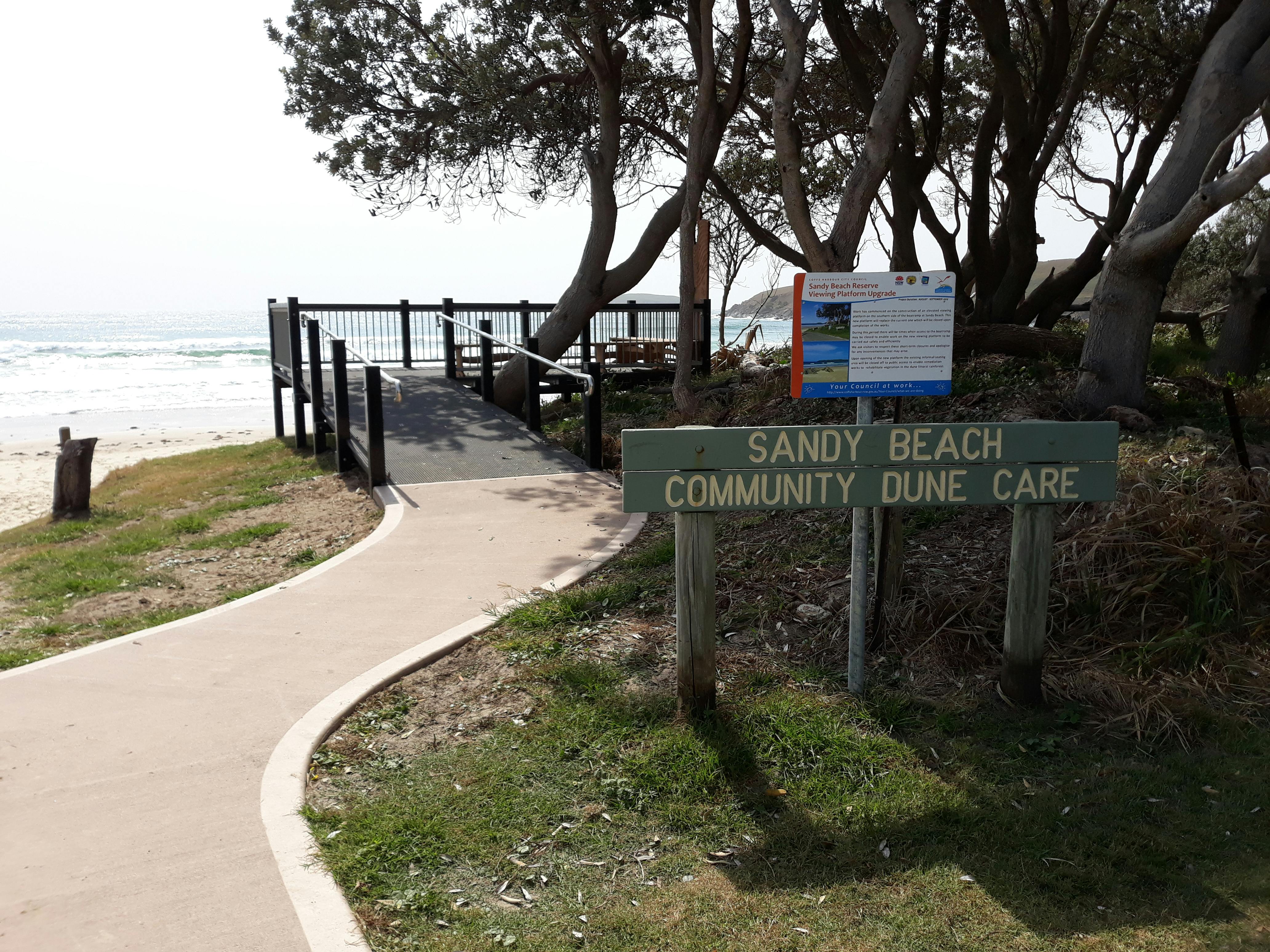 The completed viewing platform at Sandy Beach Reserve