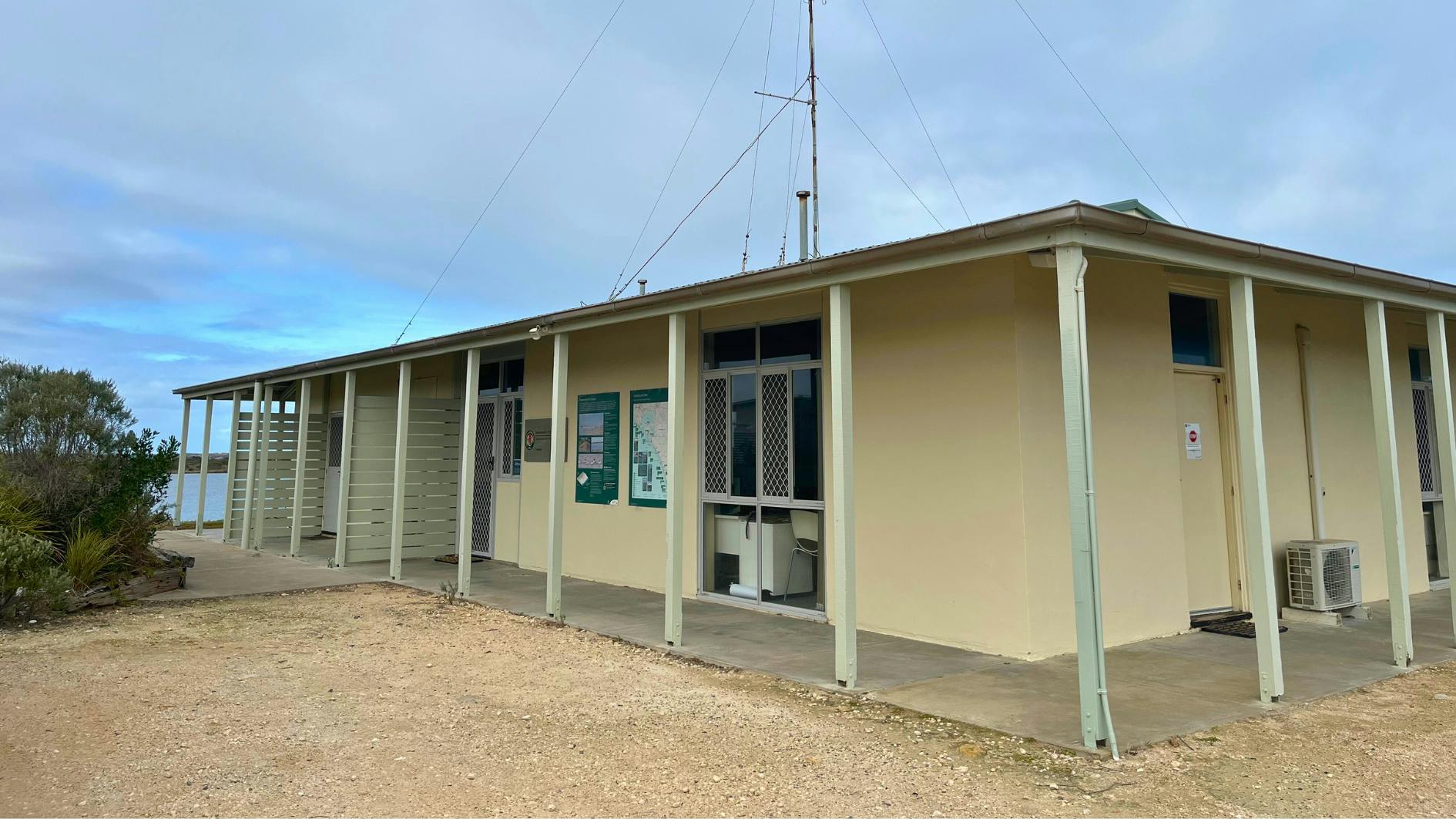4 - Low fuel load around Noonameena Office improves safety for NPWS staff and visitors.png