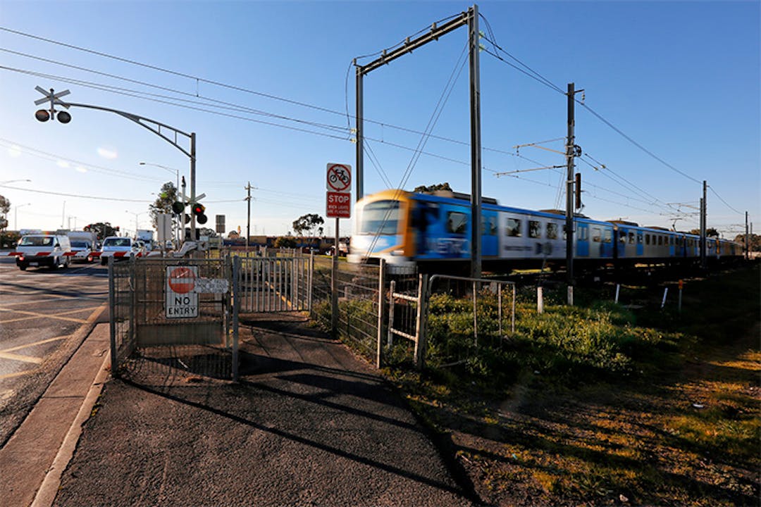 Camp Road, Campbellfield level crossing