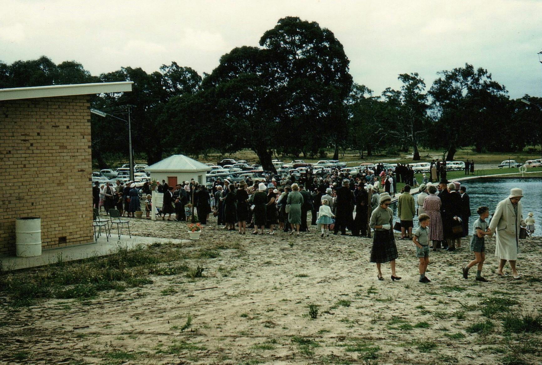 The crowd at the official opening of the Naracoorte Swimming Lake
