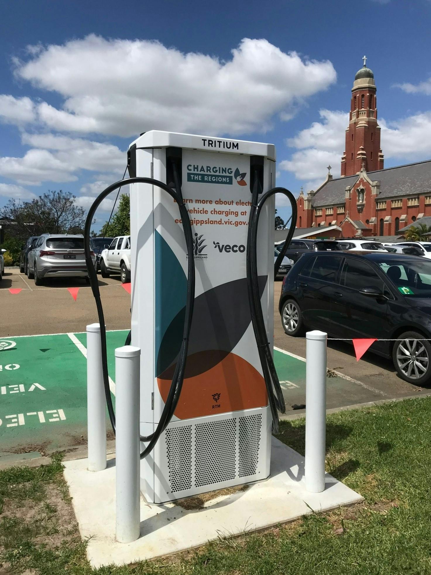 Nicholson St, Bairnsdale is open.jpg