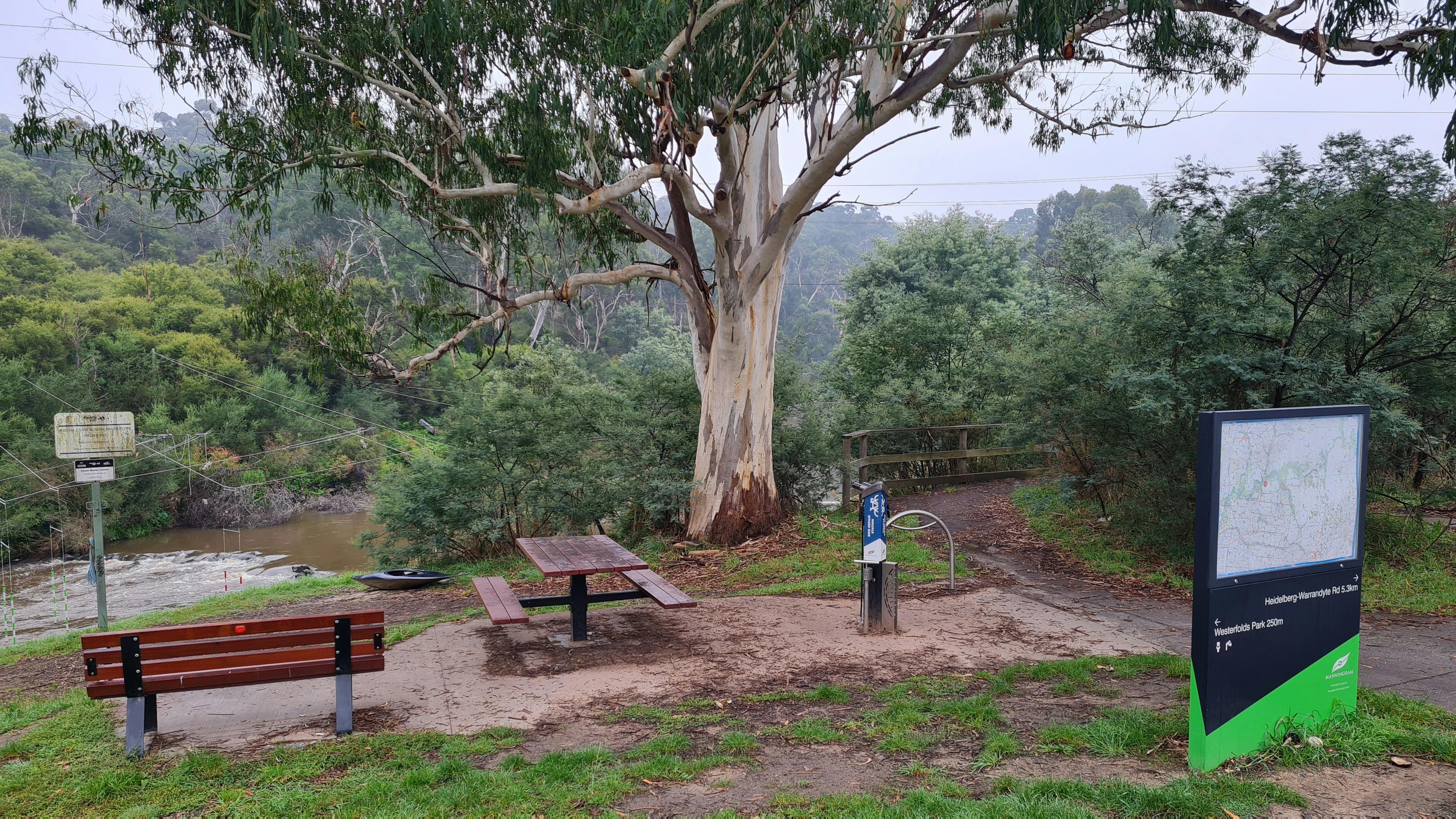 Fitzsimons Reserve bike station