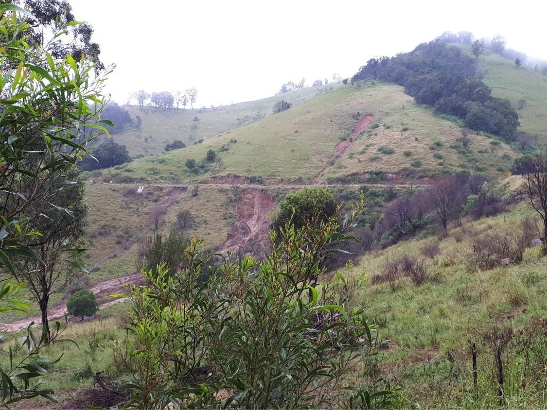 Oxley Highway - Mt Seaview landslip
