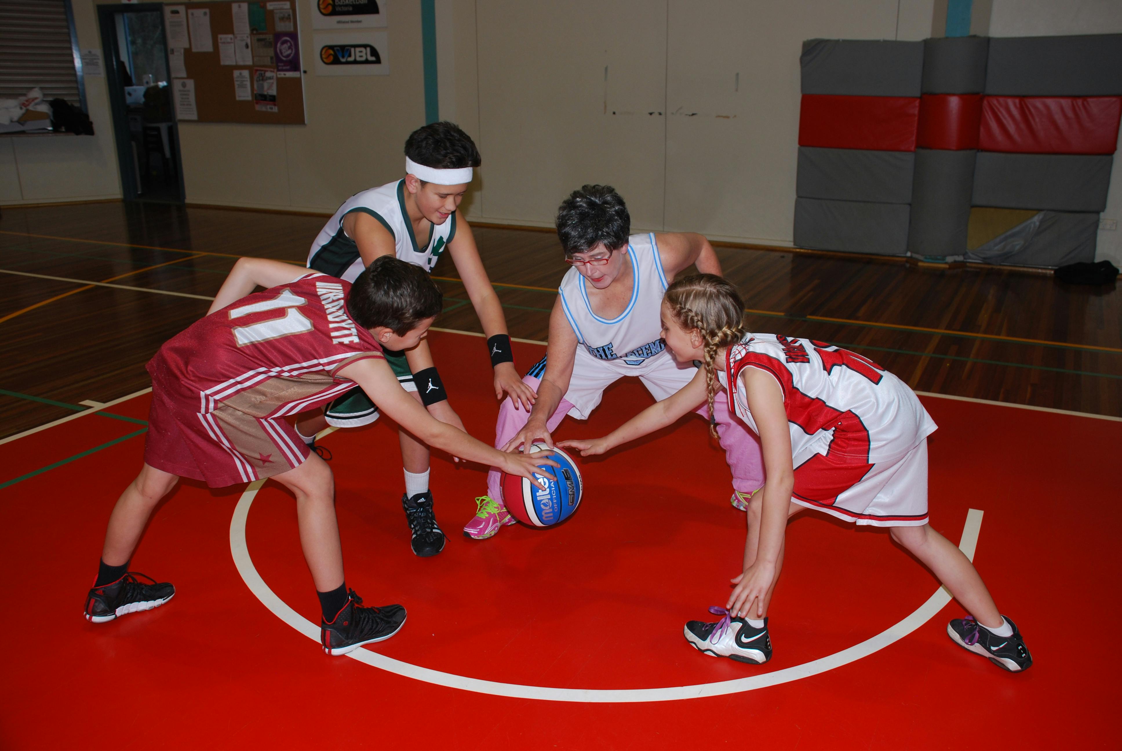 Warrandyte Basketball Association  Venom players with Gran And Dunc 3
