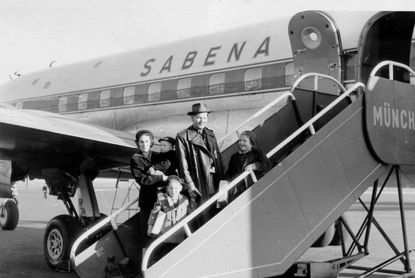 Belohlaweks Leaving Munich 1955-(Irma Belohlawek.jpg