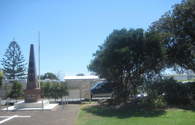The existing view of the cenotaph area from Marine Parade.