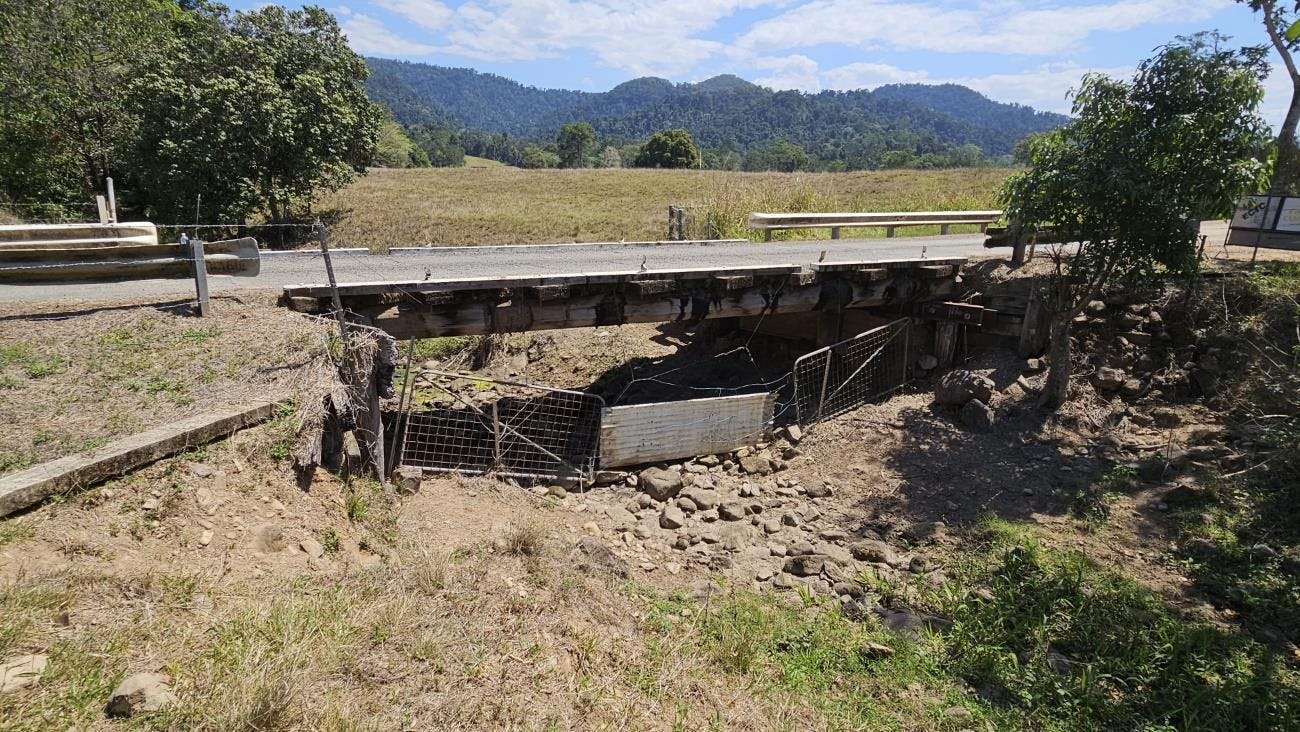 Greens Bridge before restoration.jpg