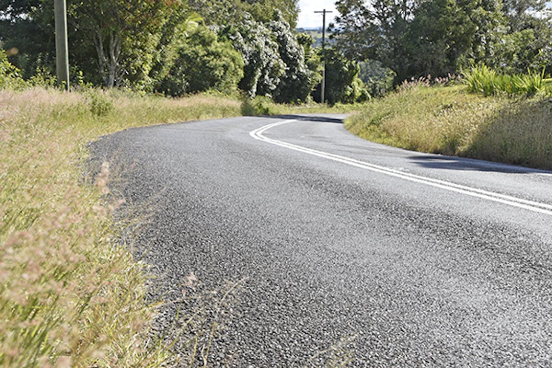 photo of the curve of New Ballina Road between Hunter and O'Flynn streets