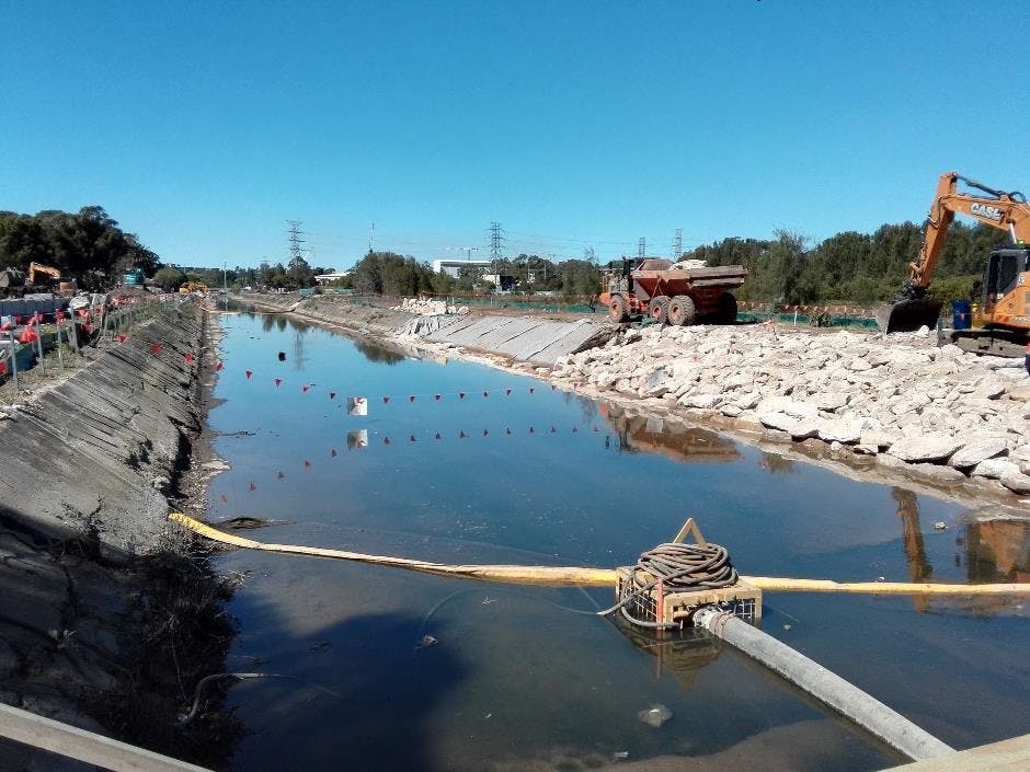 A sunny day on site means full-steam ahead to deliver a transformed Powells Creek