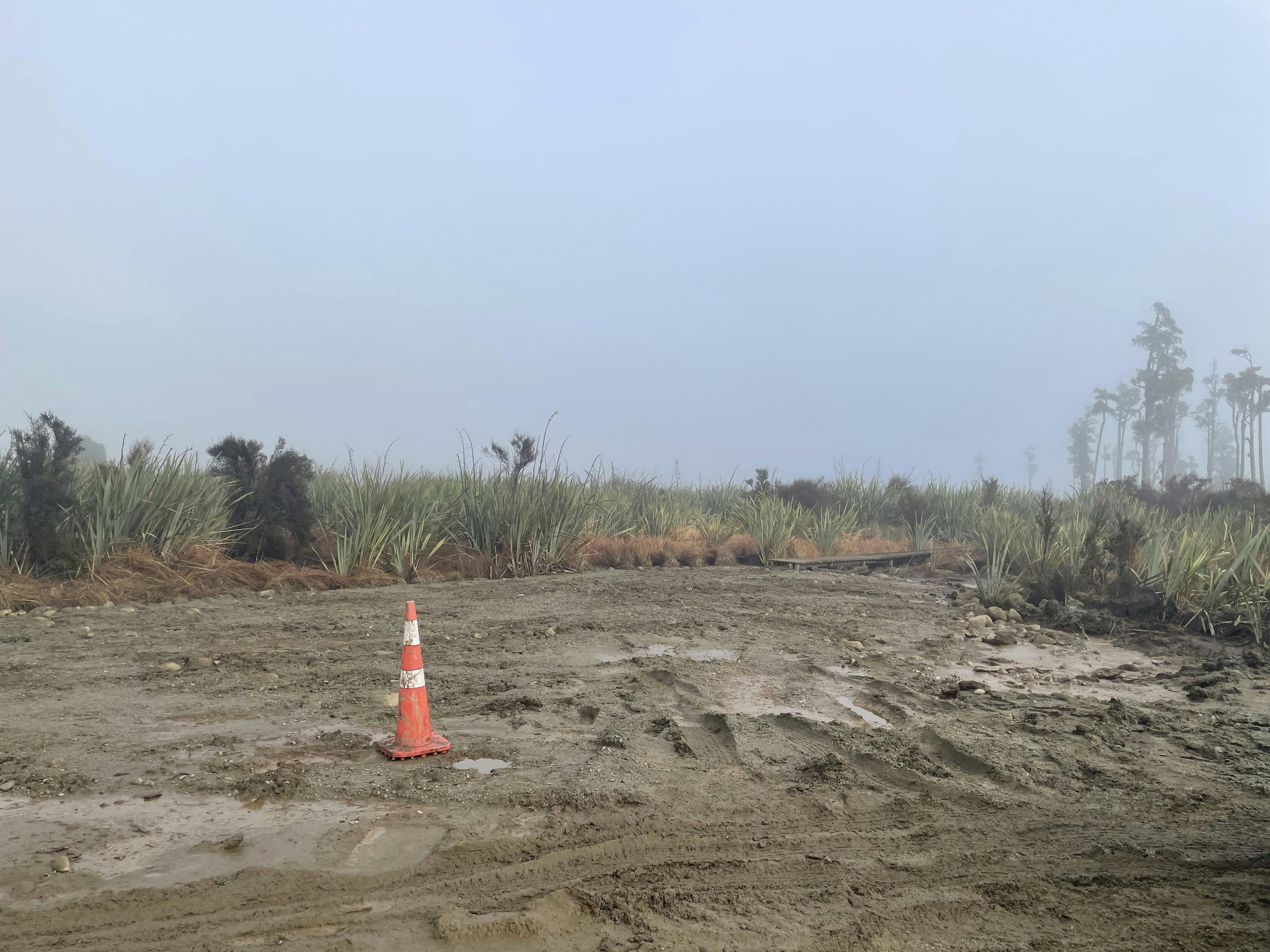 Entrance to Bain Bay Track July 2024